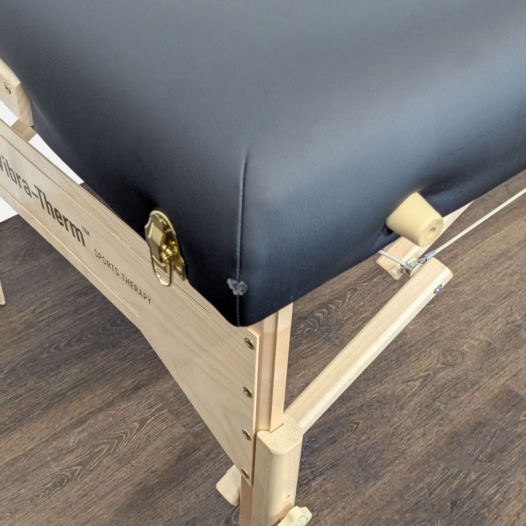 Earthlite Vibra-Therm Sports Therapy Massage Table - Thumbnail 6