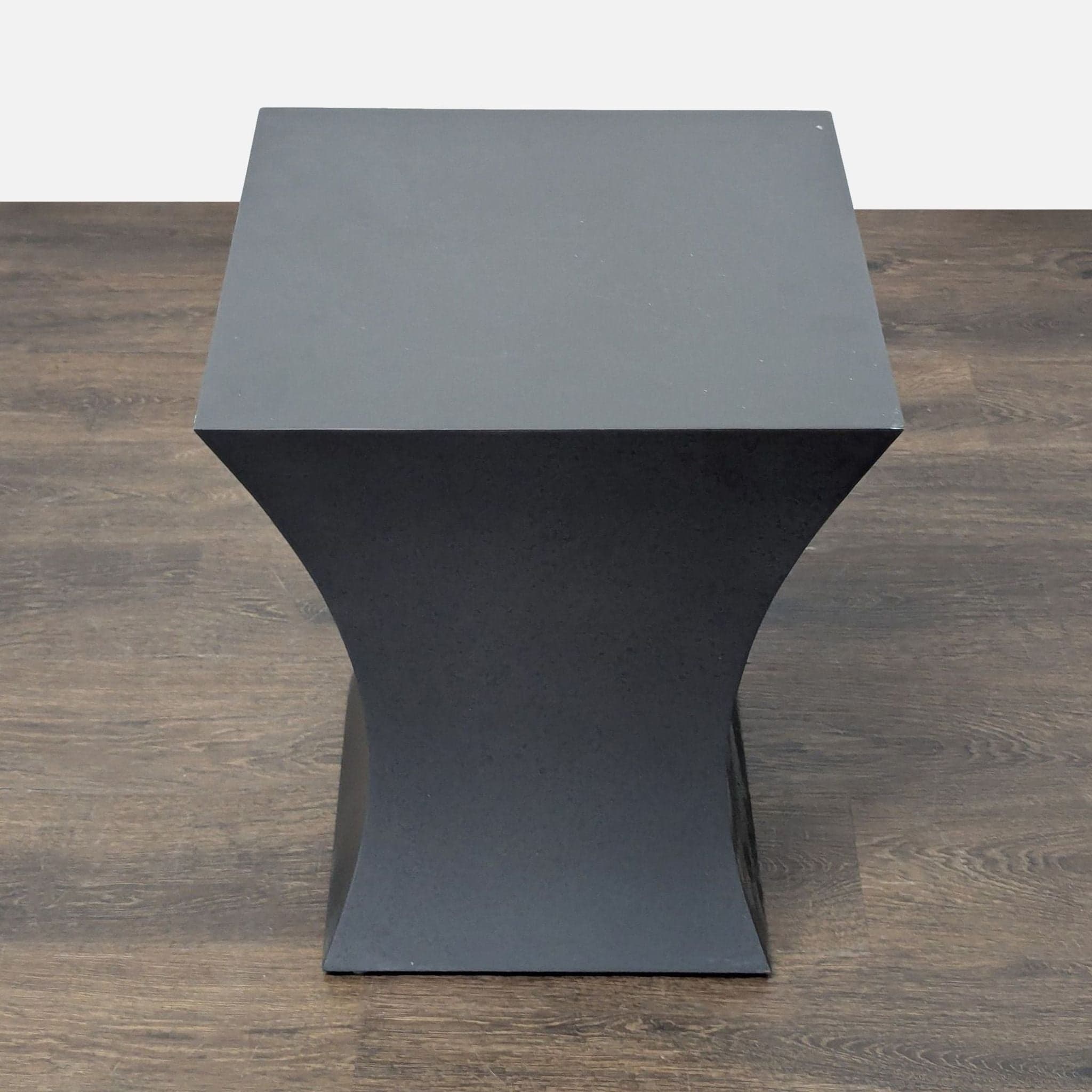 Room & Board Flare End Table - Thumbnail 5