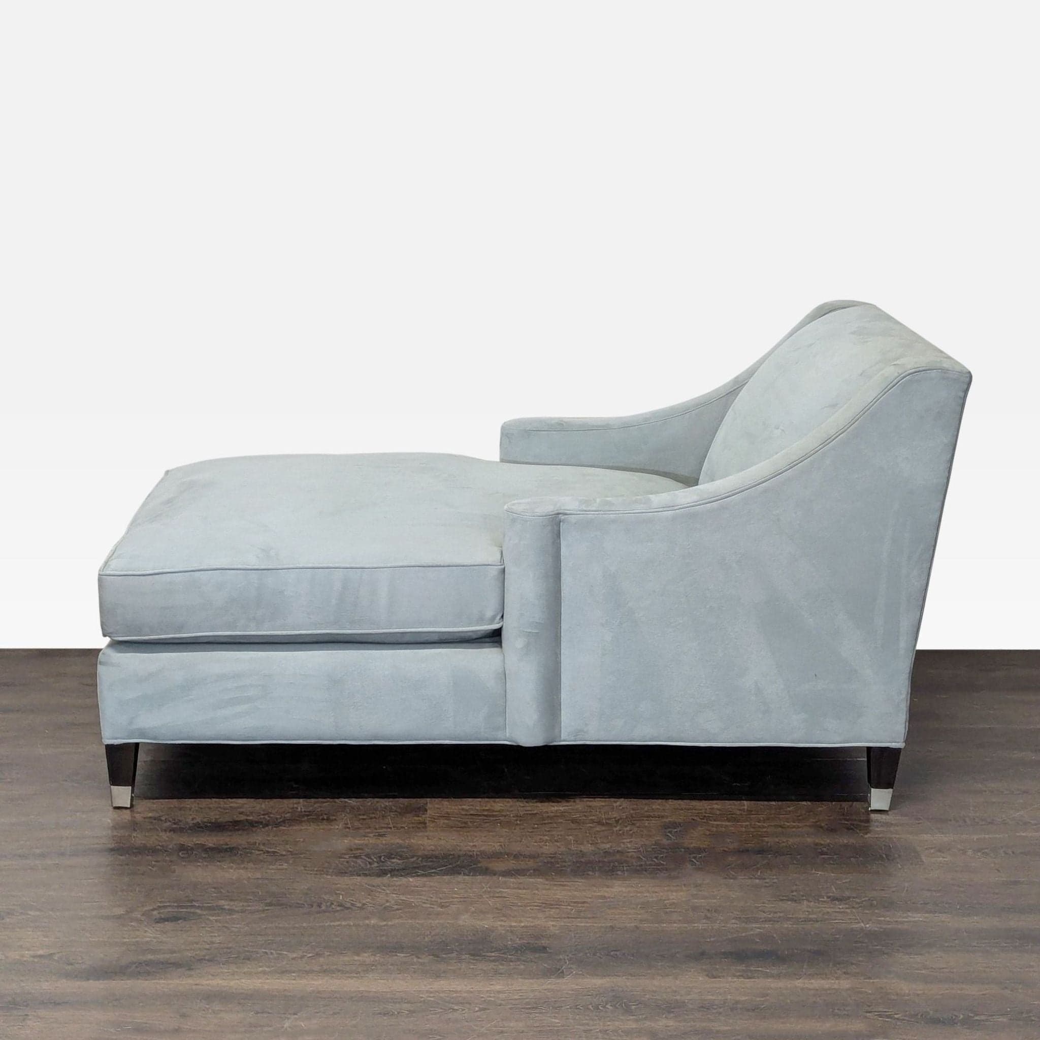 Light Blue Velvet Chaise Lounge Chair with Modern Design - Thumbnail 4