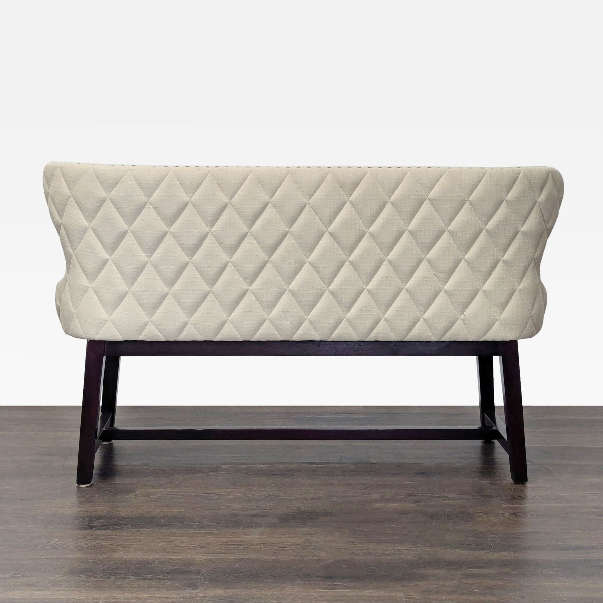 Upholstered Bench with Quilting - Thumbnail 4