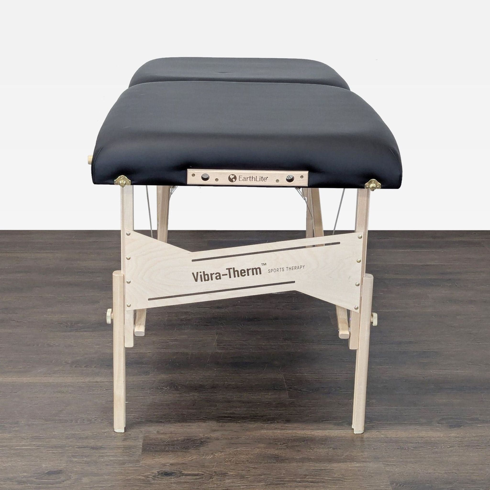 Earthlite Vibra-Therm Sports Therapy Massage Table - Thumbnail 2