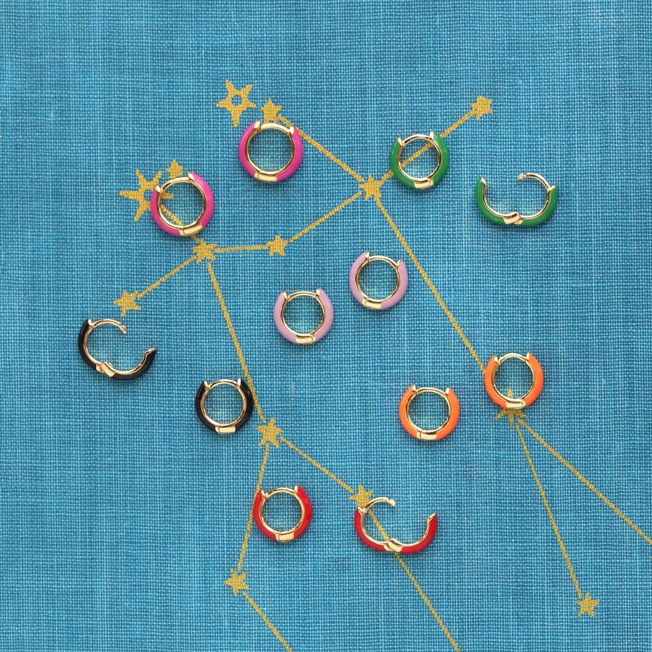 Enamel Huggie Hoop - Turquoise - Thumbnail 3