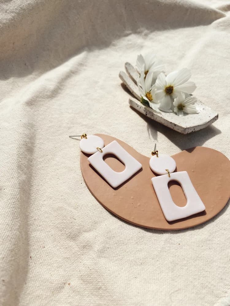 Veda Earrings - Thumbnail 3