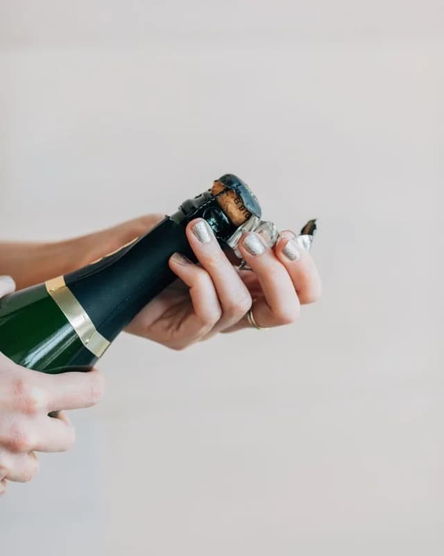 champagne nail polish - Default - Thumbnail 2