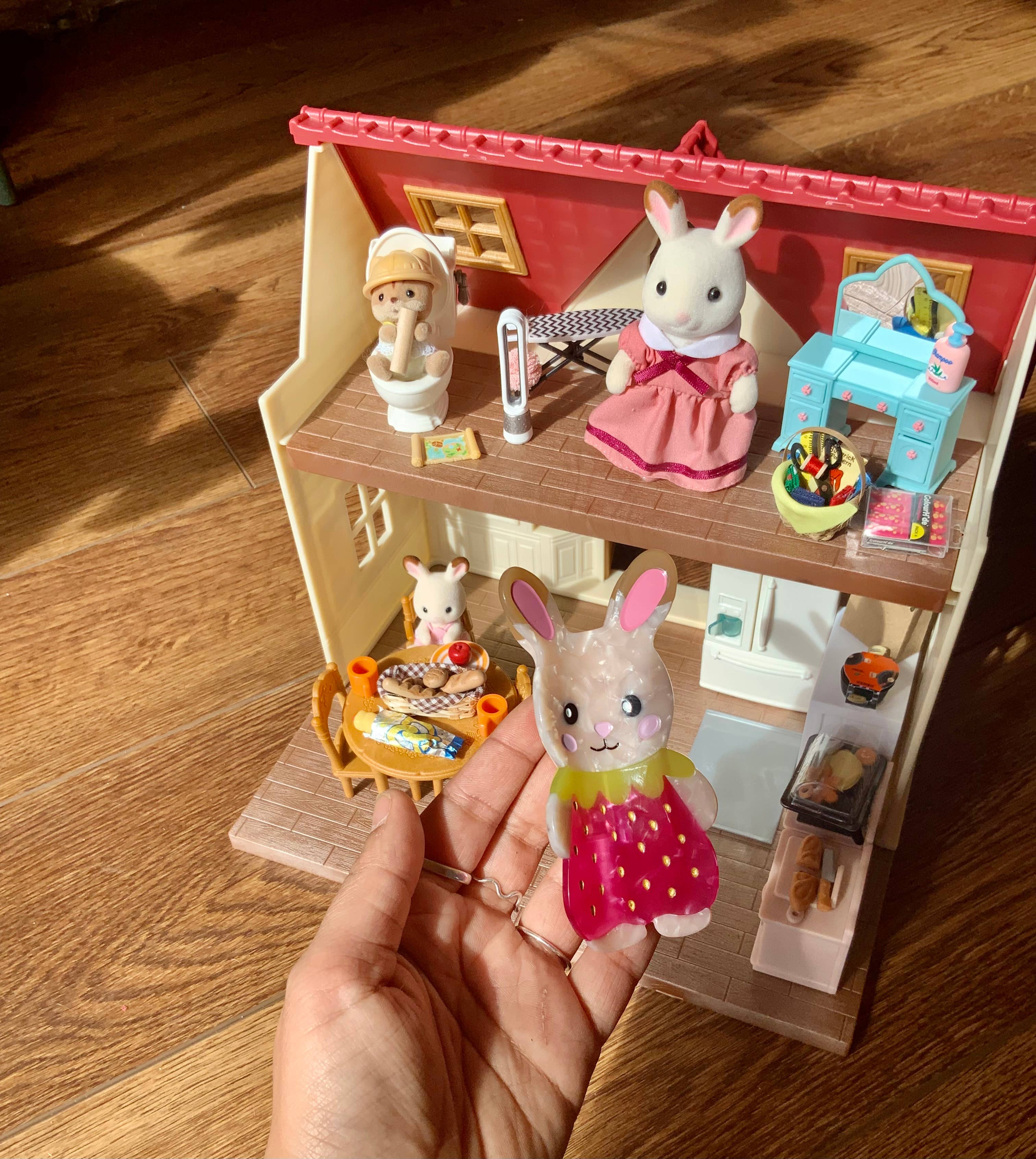 strawbunny critter hair claw - Regular - Thumbnail 2