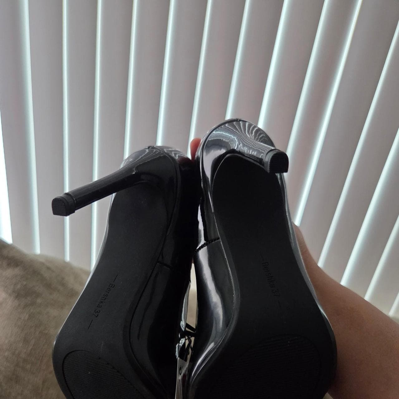 Bershka black high heels size US 6.5 #heels #courts - Thumbnail 2