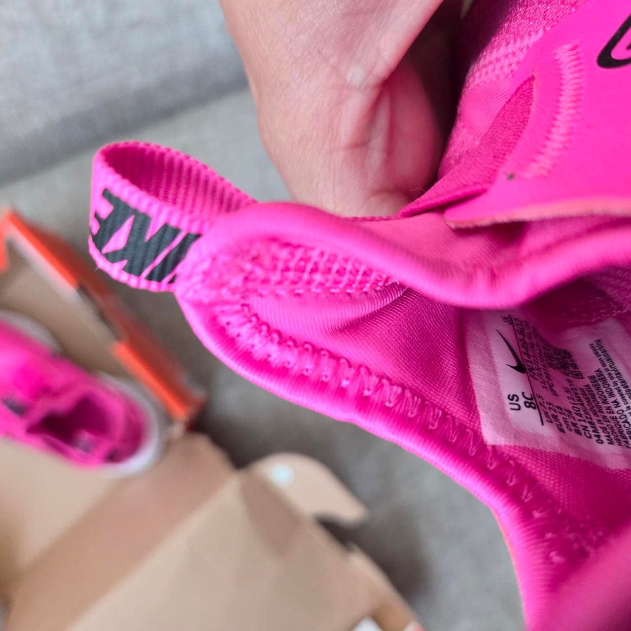 toddler girls Nike shoes 8c - Thumbnail 5