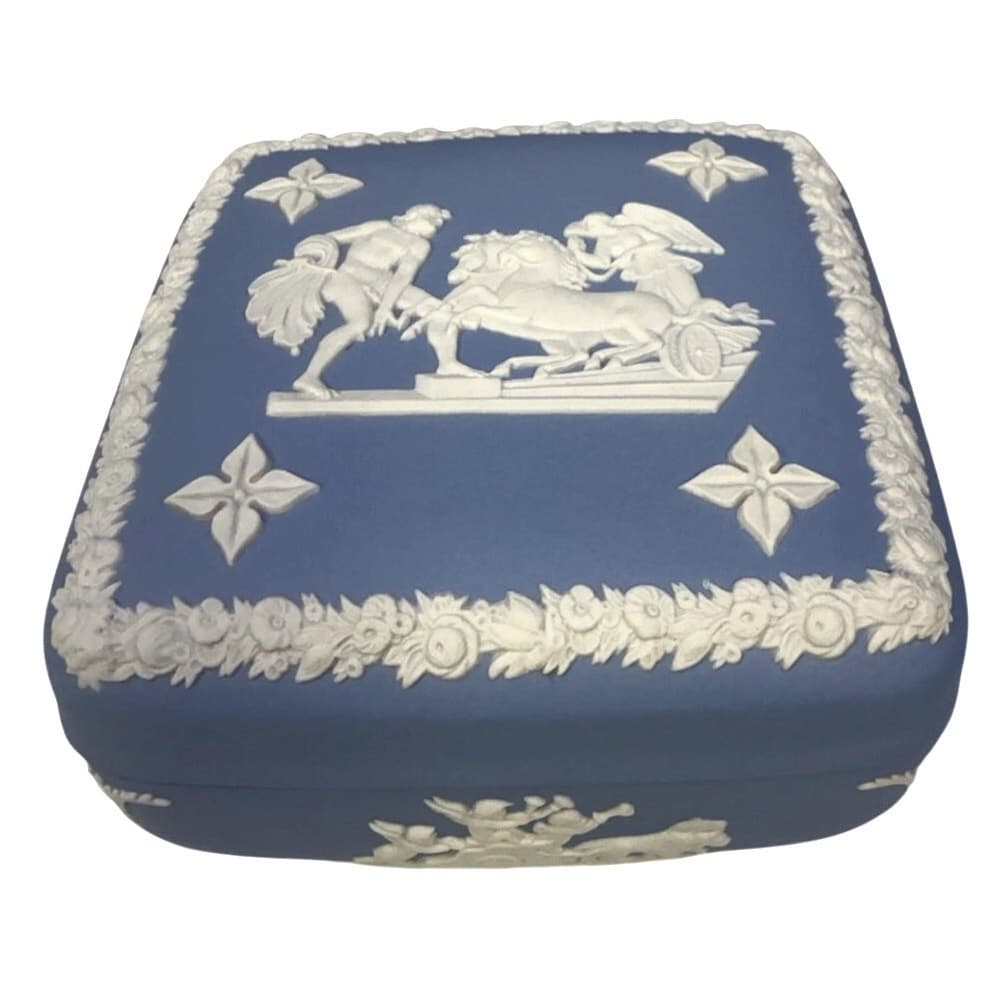 Wedgwood Blue Jasperware Trinket Box Cherub Chariot Relief 4” England - Thumbnail 9