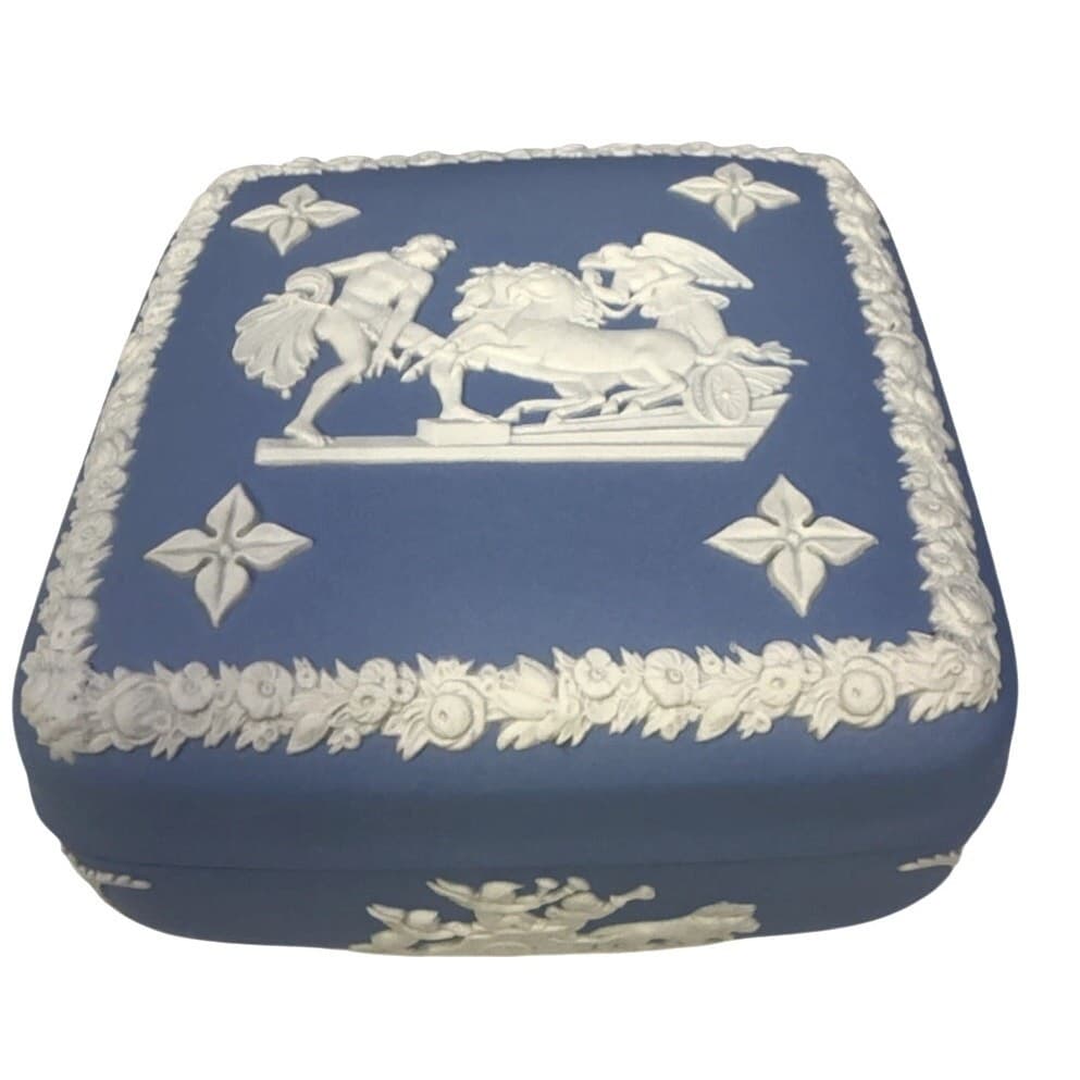 Wedgwood Blue Jasperware Trinket Box Cherub Chariot Relief 4” England - Thumbnail 2