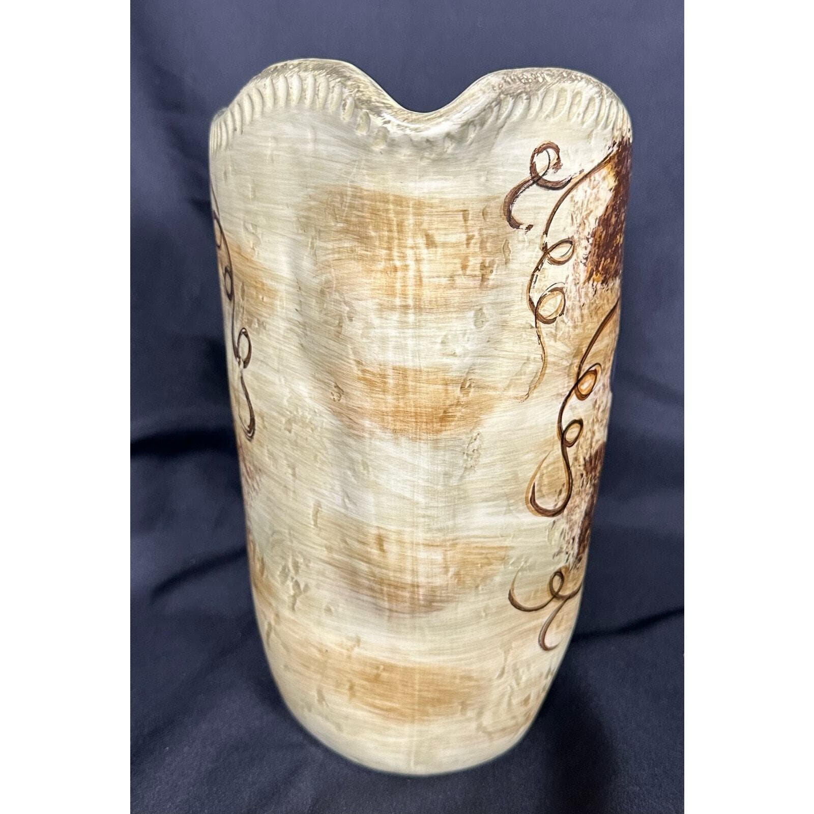 DARIO FARRUCI Designs Ceramic Grapevine Inspired Pitcher-9" - Thumbnail 7