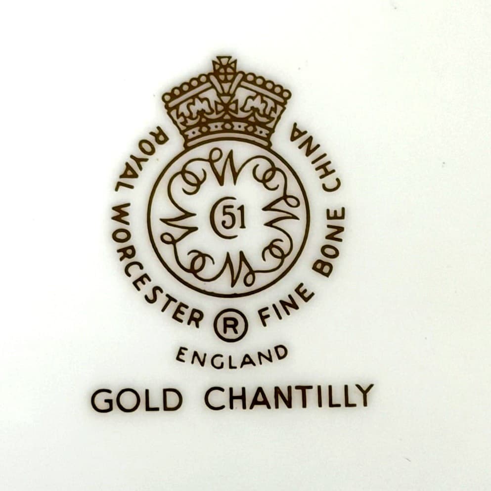 Royal Worcester Retired 'Gold Chantilly' Bone China 5-PC Place Setting-Exquisite - Thumbnail 6