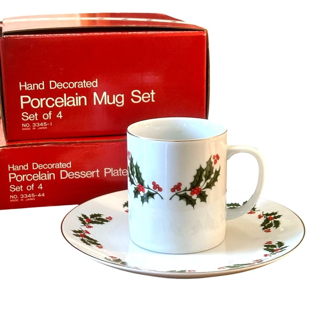 Christmas Holly Berries Japan Gold Rim Porcelain Holiday Mugs & Plates-Set of 4
