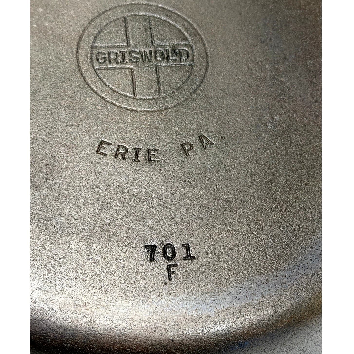 Griswold #7 Vintage Cast Iron Skillet-Flat 701 Block Logo Erie PA Seasoned USA - Thumbnail 5