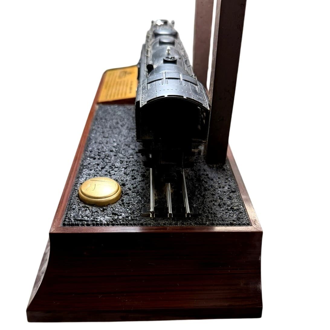 Lionel Hudson 700E Commemorative Train Lamp with Sound & Stained Glass 2000 - Thumbnail 6