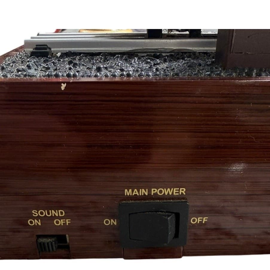 Lionel Hudson 700E Commemorative Train Lamp with Sound & Stained Glass 2000 - Thumbnail 11
