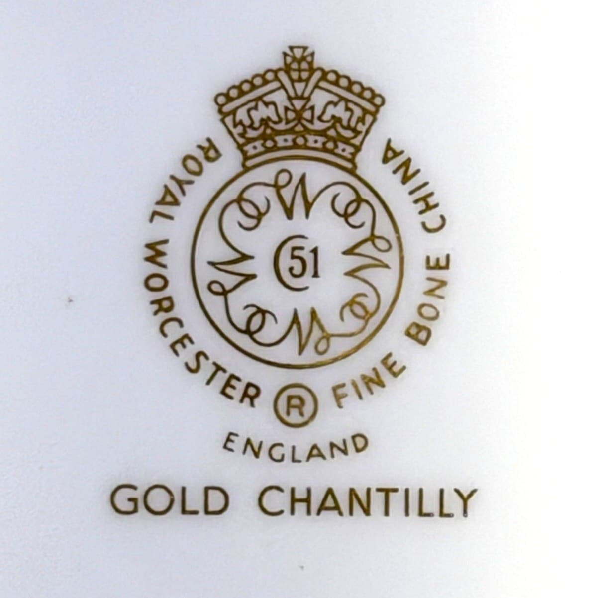 Royal Worcester Retired 'Gold Chantilly' Bone China 10.75" Dinner Plate(s) - Thumbnail 4