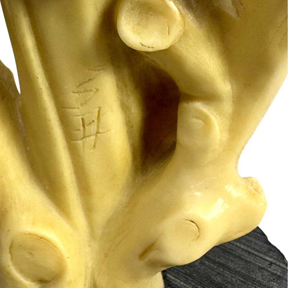 A. Santini Sculpture Mid Century Geisha Girl Alabaster Resin Figurine Signed - Thumbnail 4