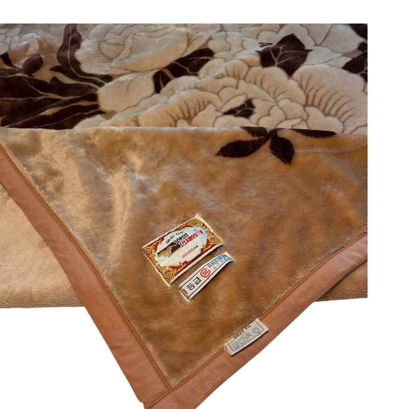 Vintage Korean Mink Blanket Neutral Floral Plush Soft Heavy Beige Brown Throw - Thumbnail 4