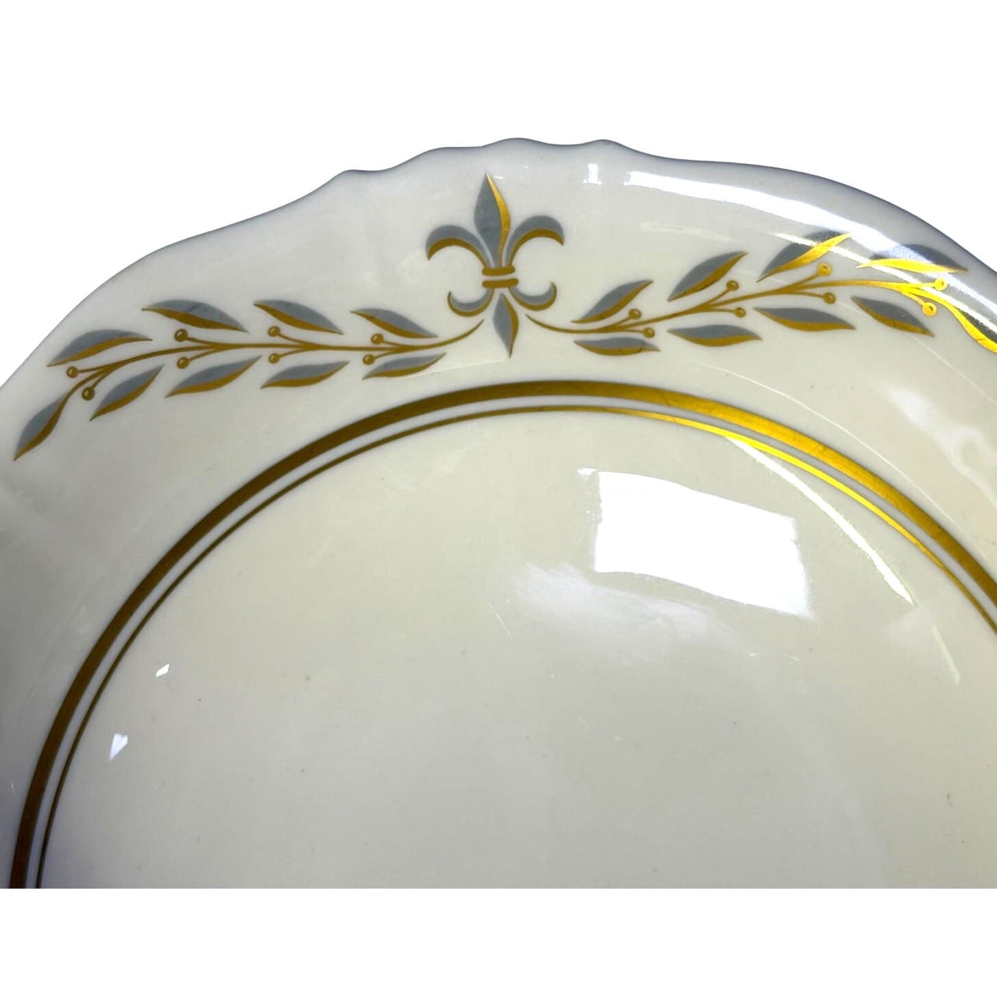 Syracuse Retired 1962-1966 'Fleur De Lis Gray' 9" Round Serving Bowl-Rare - Thumbnail 3