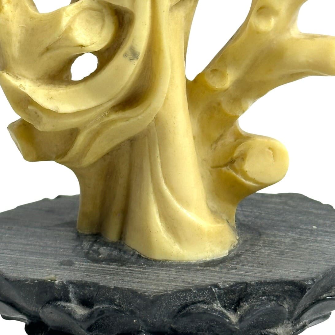 A. Santini Sculpture Mid Century Geisha Girl Alabaster Resin Figurine Signed - Thumbnail 8