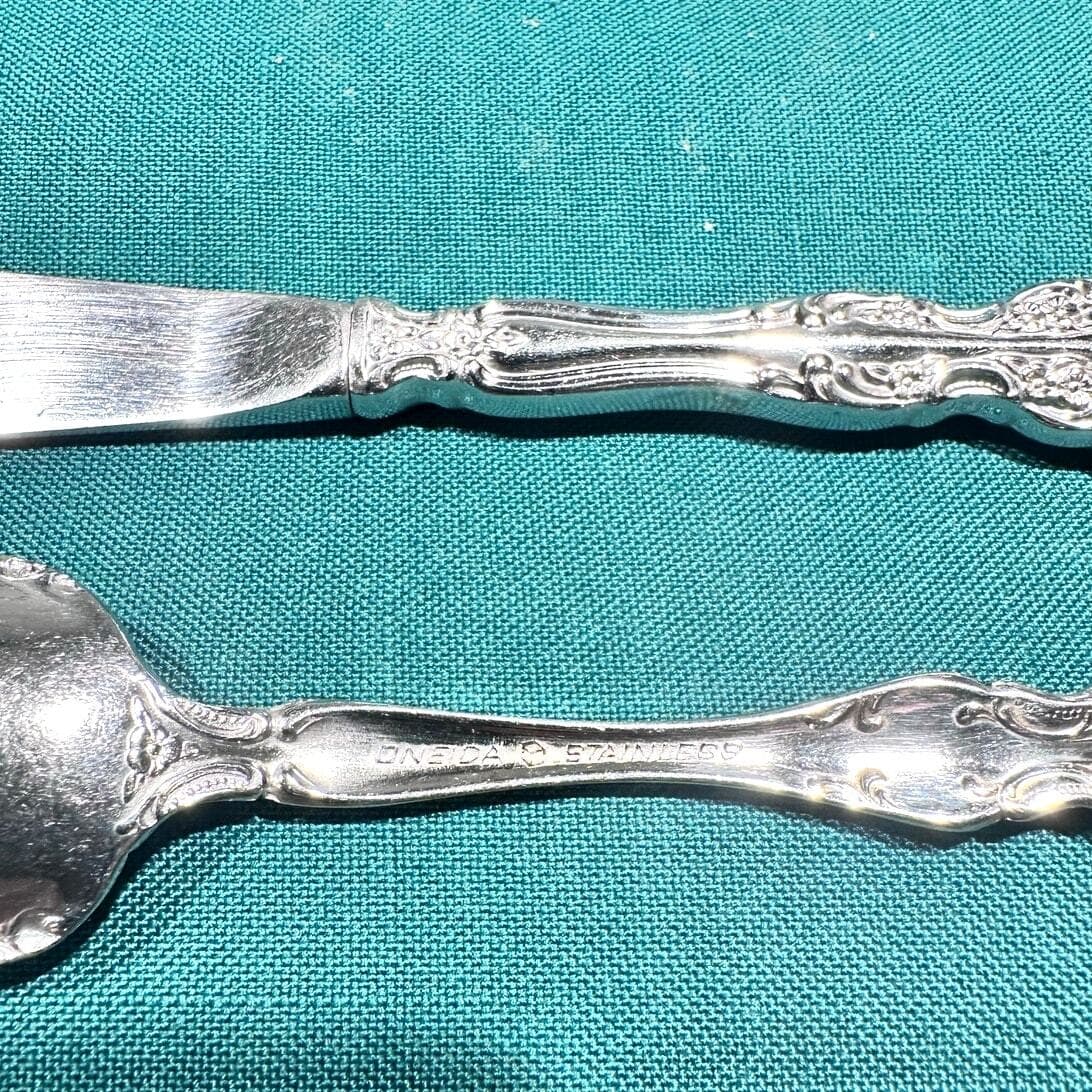 Oneida Michelangelo Cube Heirloom Stainless Sugar Spoon/Butter Spreader-Set of 2 - Thumbnail 4