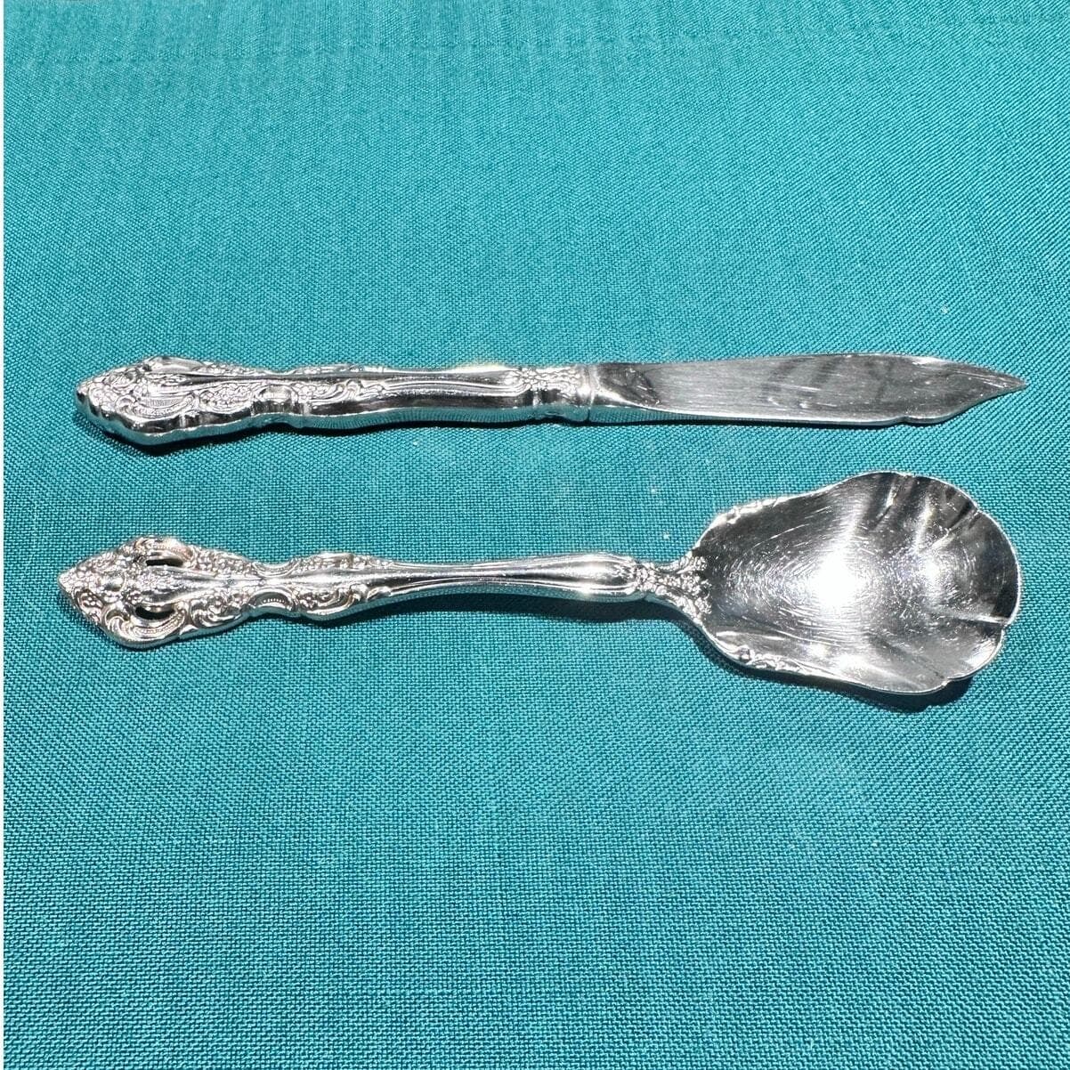 Oneida Michelangelo Cube Heirloom Stainless Sugar Spoon/Butter Spreader-Set of 2 - Thumbnail 2