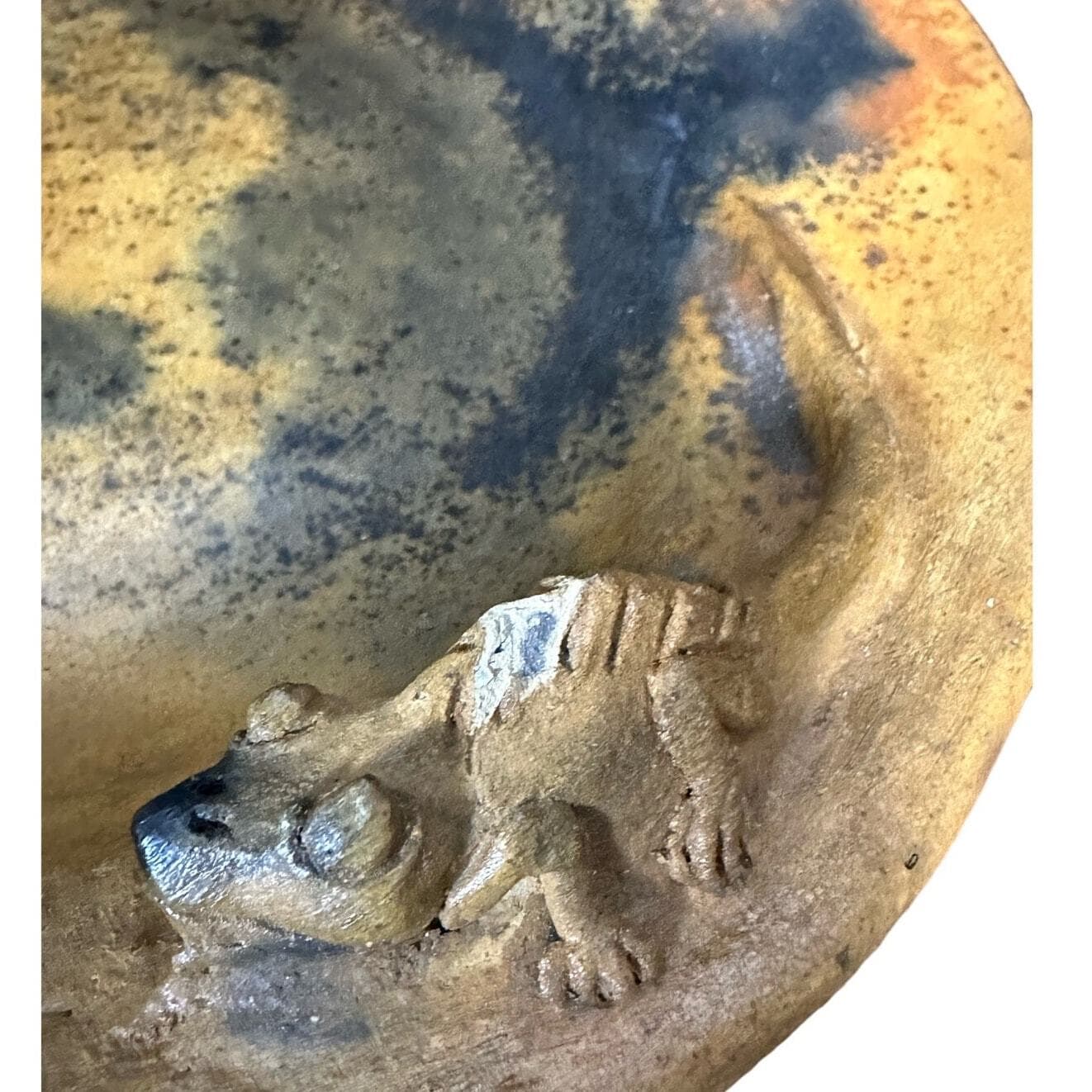 Handmade Art Pottery Bowl Raised Relief Frog Iguana Belize 2007 Artist Signed 9" - Thumbnail 6