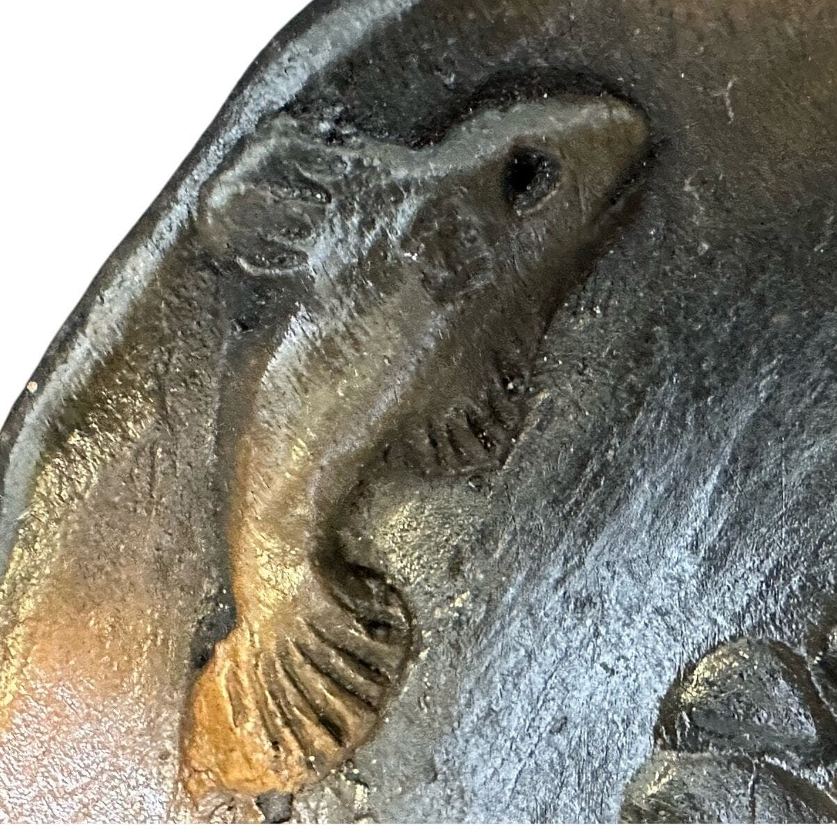 Handmade Art Pottery Bowl Raised Relief Fish Shrimp Belize 2007 Artist Signed 8" - Thumbnail 9
