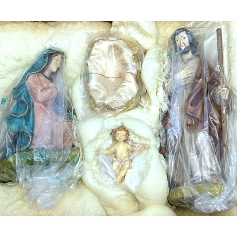 Holy Family Nativity 17" Tall Italy 4-PC Vintage New Unwrapped in Original Box - Thumbnail 2