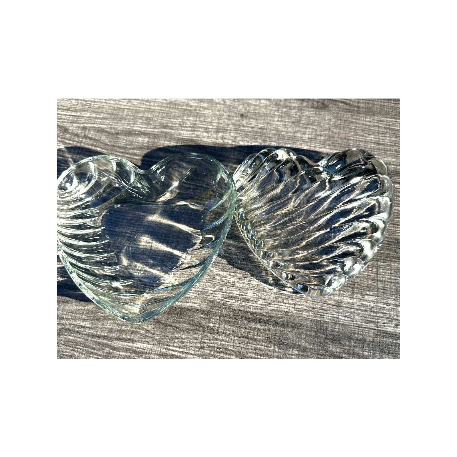 Romantic Glass Swirl Pattern Heart Shaped Jewelry Trinket Dish w/Lid-Excellent - Thumbnail 6