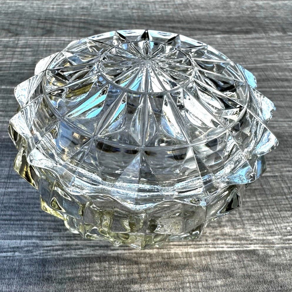 Romantic Jeannette Cubist 3 Footed Jewelry Trinket Dish w/Lid-Excellent - Thumbnail 2