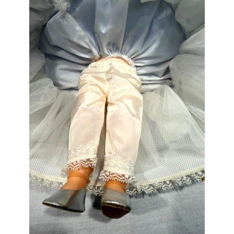 Madame Alexander Cinderella Doll 13" Tagged Original Outfit Sleep Eyes 1966 USA - Thumbnail 6