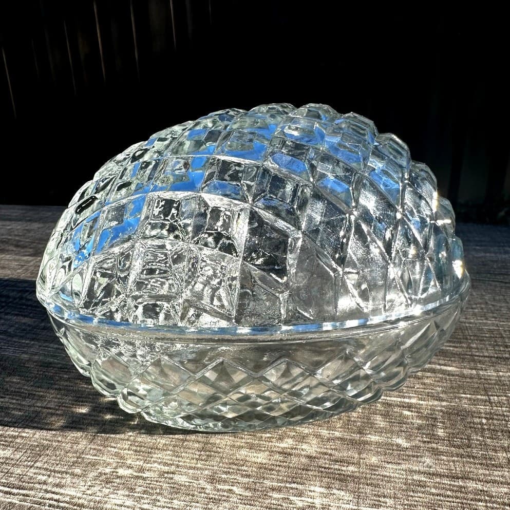 Stunning Glass Diamond Design Egg Shaped Candy Trinket Dish with Lid-Excellent - Thumbnail 2