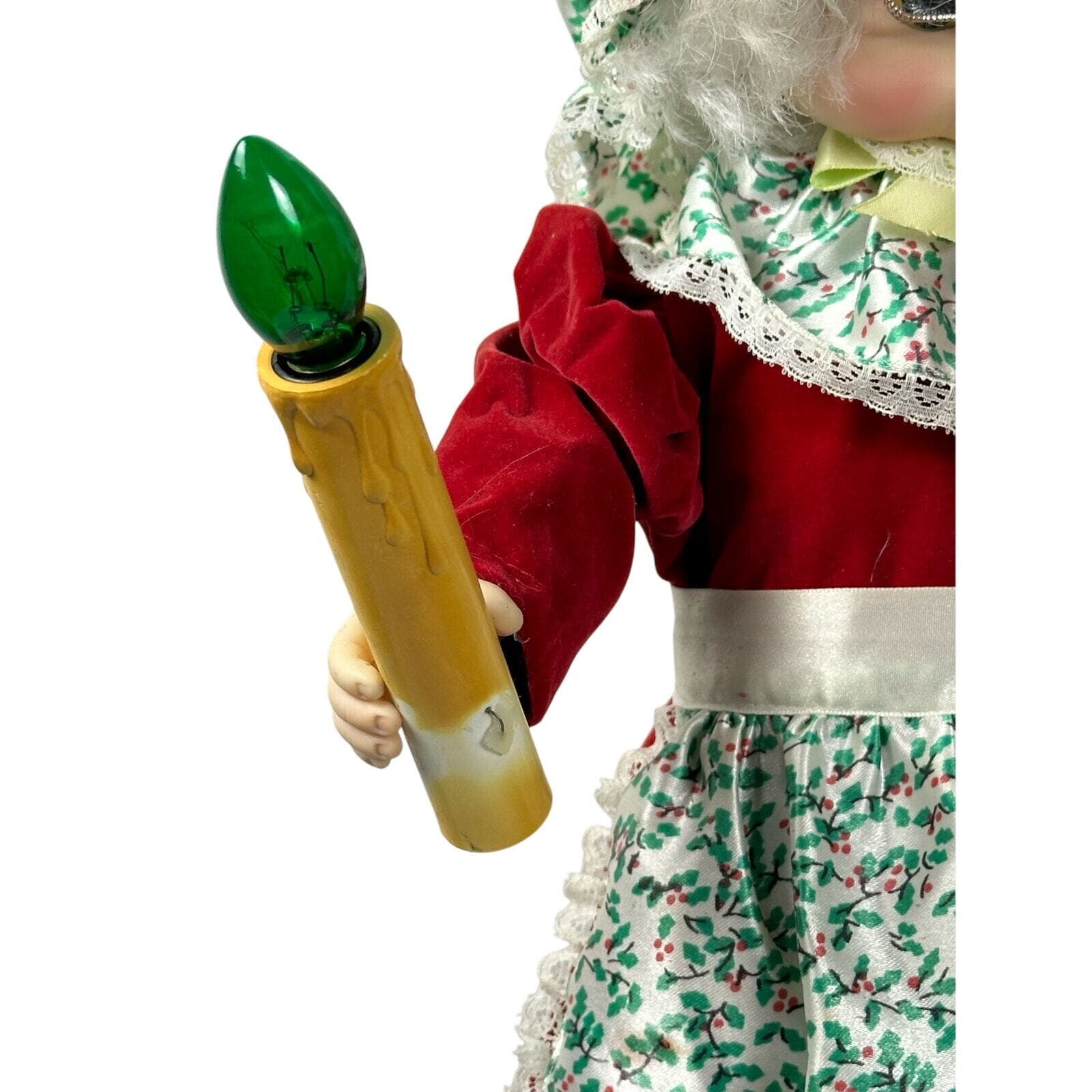 Rennor Lighted and Animated Mrs. Claus-22 Inches Tall-Very Good Condition! - Thumbnail 4