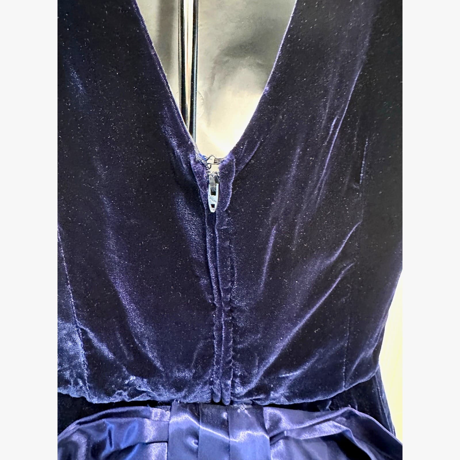 Act I New York Cobalt Blue Velvet Vintage 1980s Cocktail Dress-Size 7/8 Stunning - Thumbnail 6