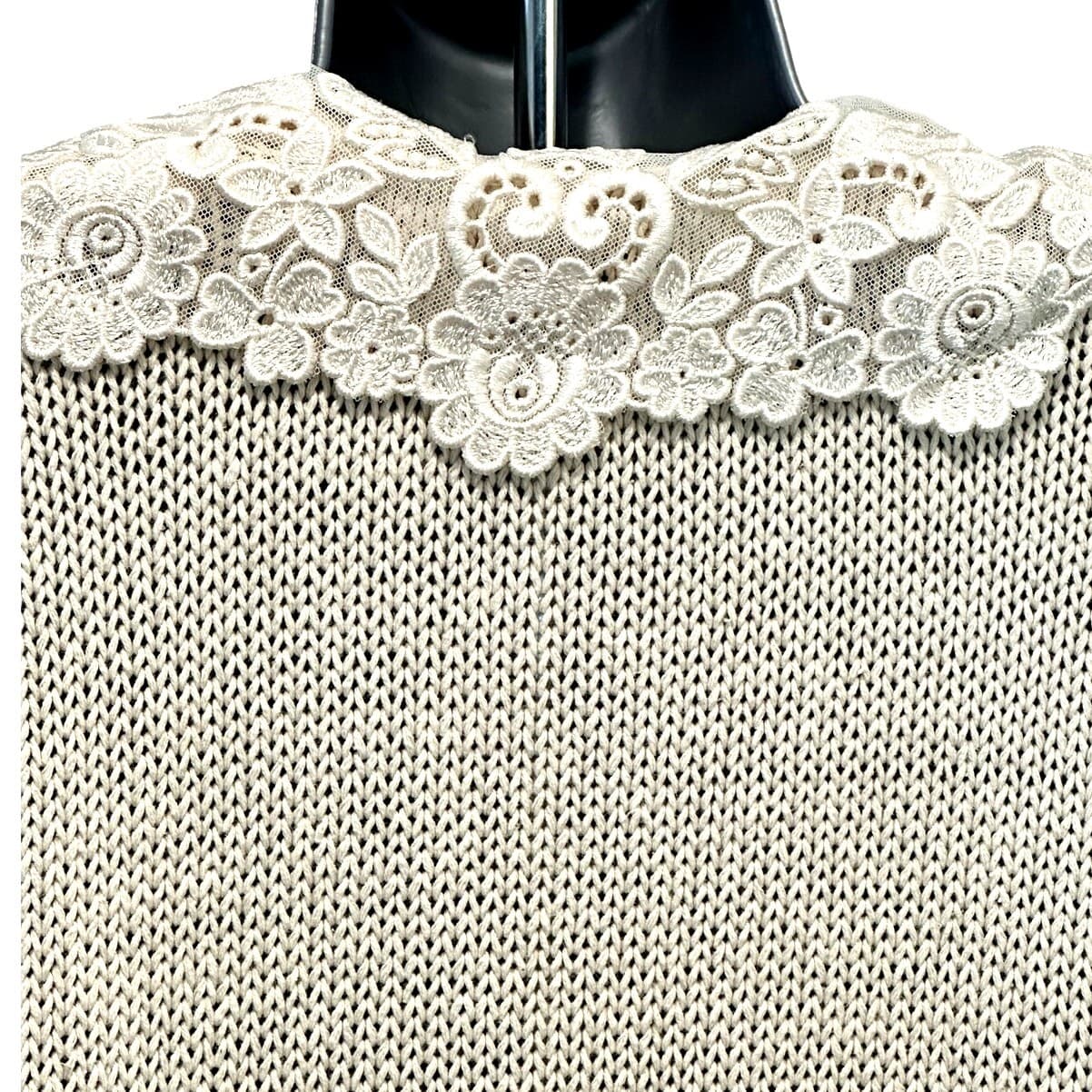 Chaus Vintage Ivory Cream Cardigan Sweater with Embroidered Floral Collar-Small - Thumbnail 6