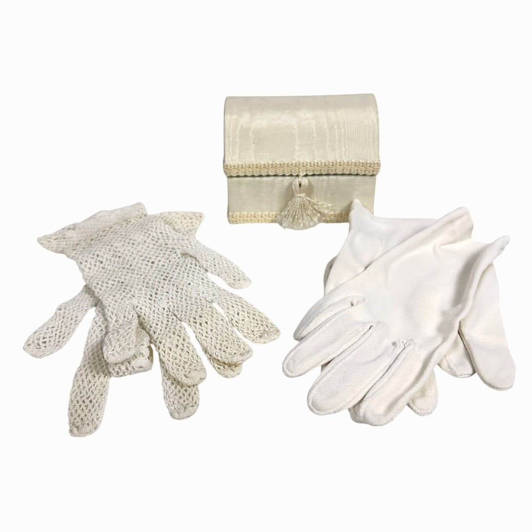 Child’s Crocheted Lace Dress Gloves/Pair of Linen Gloves in Silk Treasure Chest - Thumbnail 4