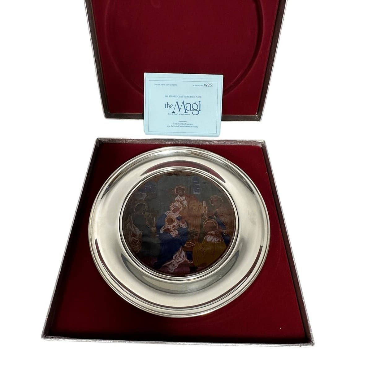 St. Paul's San Francisco 'the Magi' 1981 Stained Glass Christmas Plate #1298 - Thumbnail 2