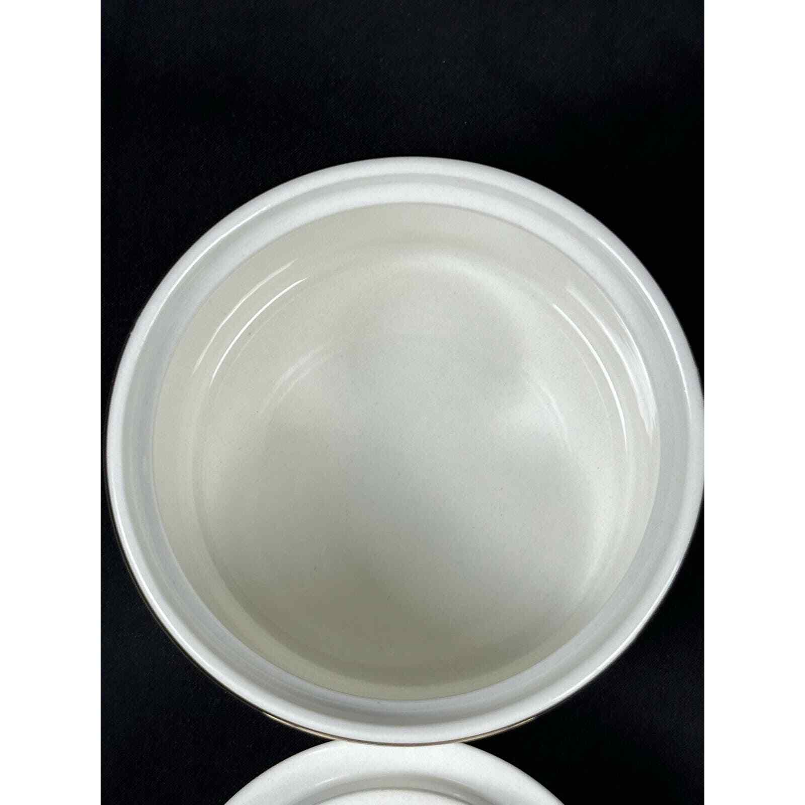 Sonoma Lifestyle Sugar Bowl with Lid white with Gold Trim - Thumbnail 6