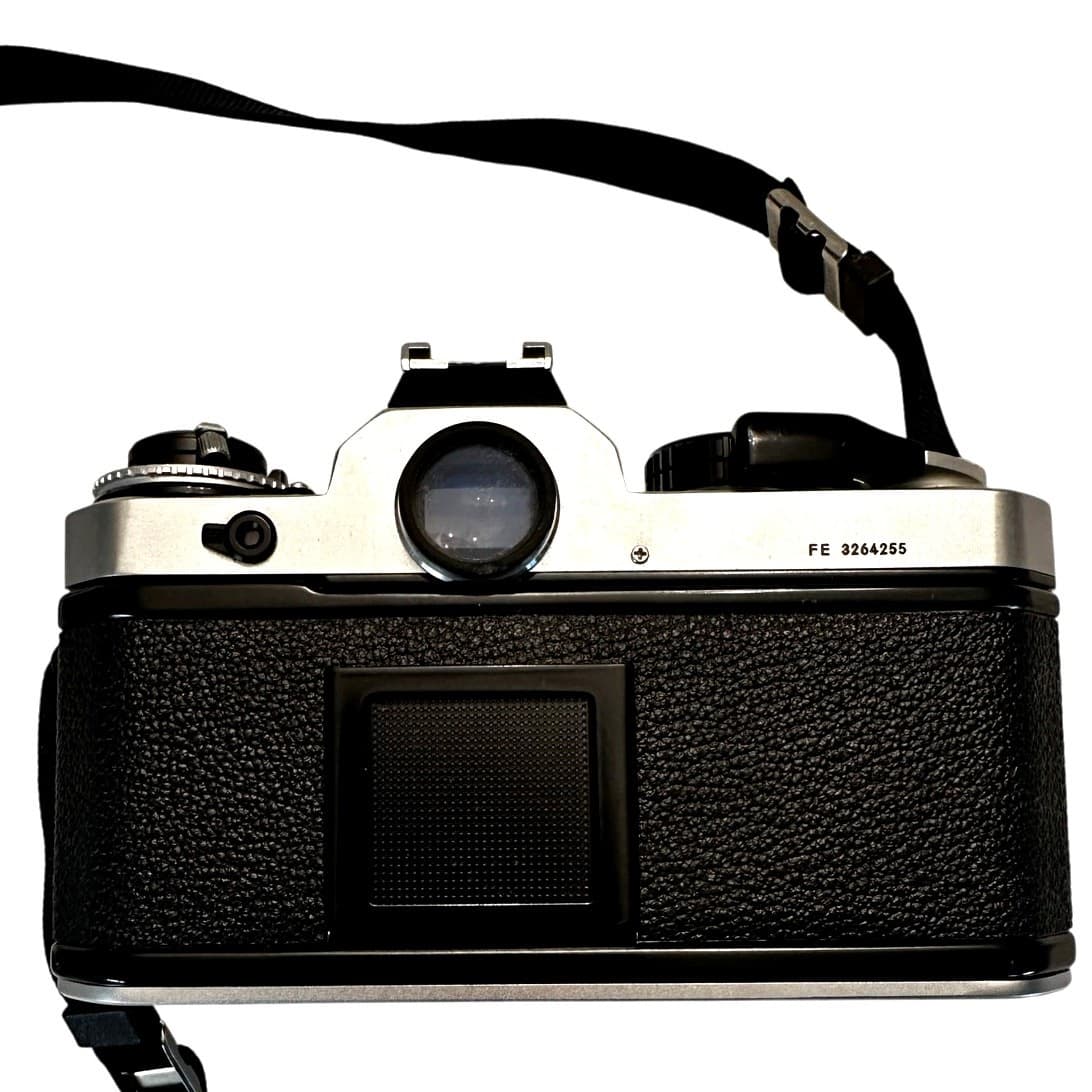 Nikon FE 35mm SLR Film Vintage 1978-83 Camera with Nikon Series E 150mm 1.8 Lens - Thumbnail 7