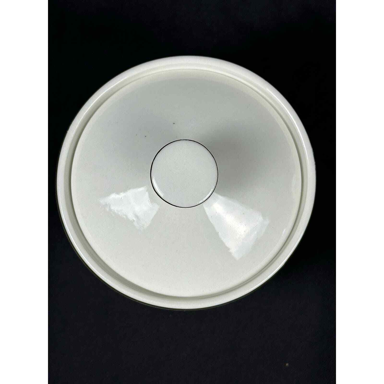 Sonoma Lifestyle Sugar Bowl with Lid white with Gold Trim - Thumbnail 3