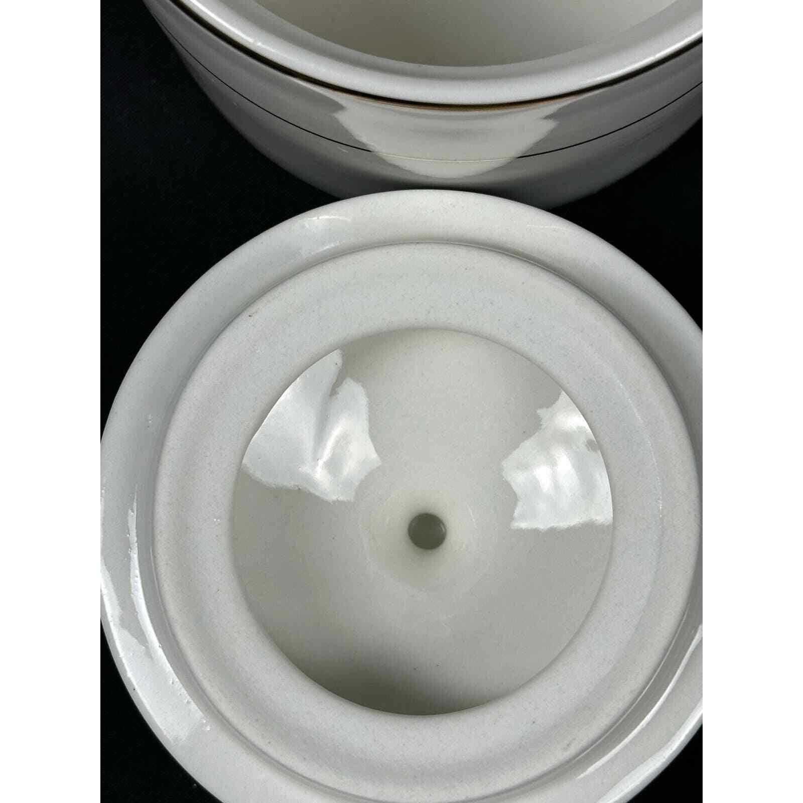 Sonoma Lifestyle Sugar Bowl with Lid white with Gold Trim - Thumbnail 5