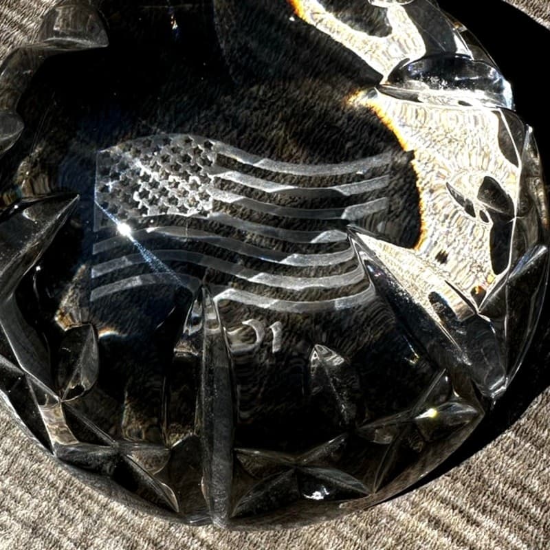 Marquis by Waterford Crystal '2001' Ernest & Young LLP Entrepreneur Paperweight - Thumbnail 6