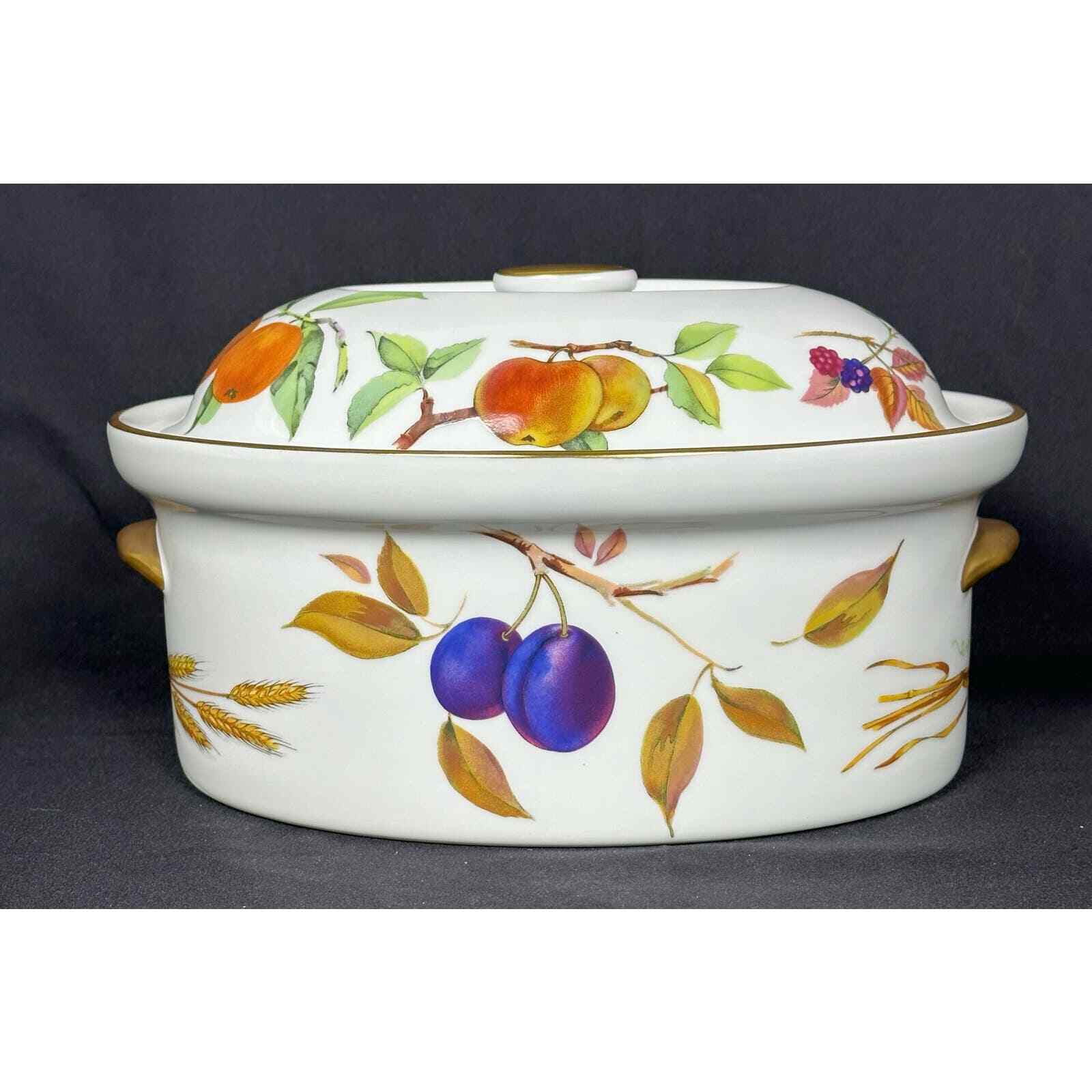 Royal Worcester EVESHAM Gold 2.5 QT Casserole with Lid England Vintage Retired - Thumbnail 2