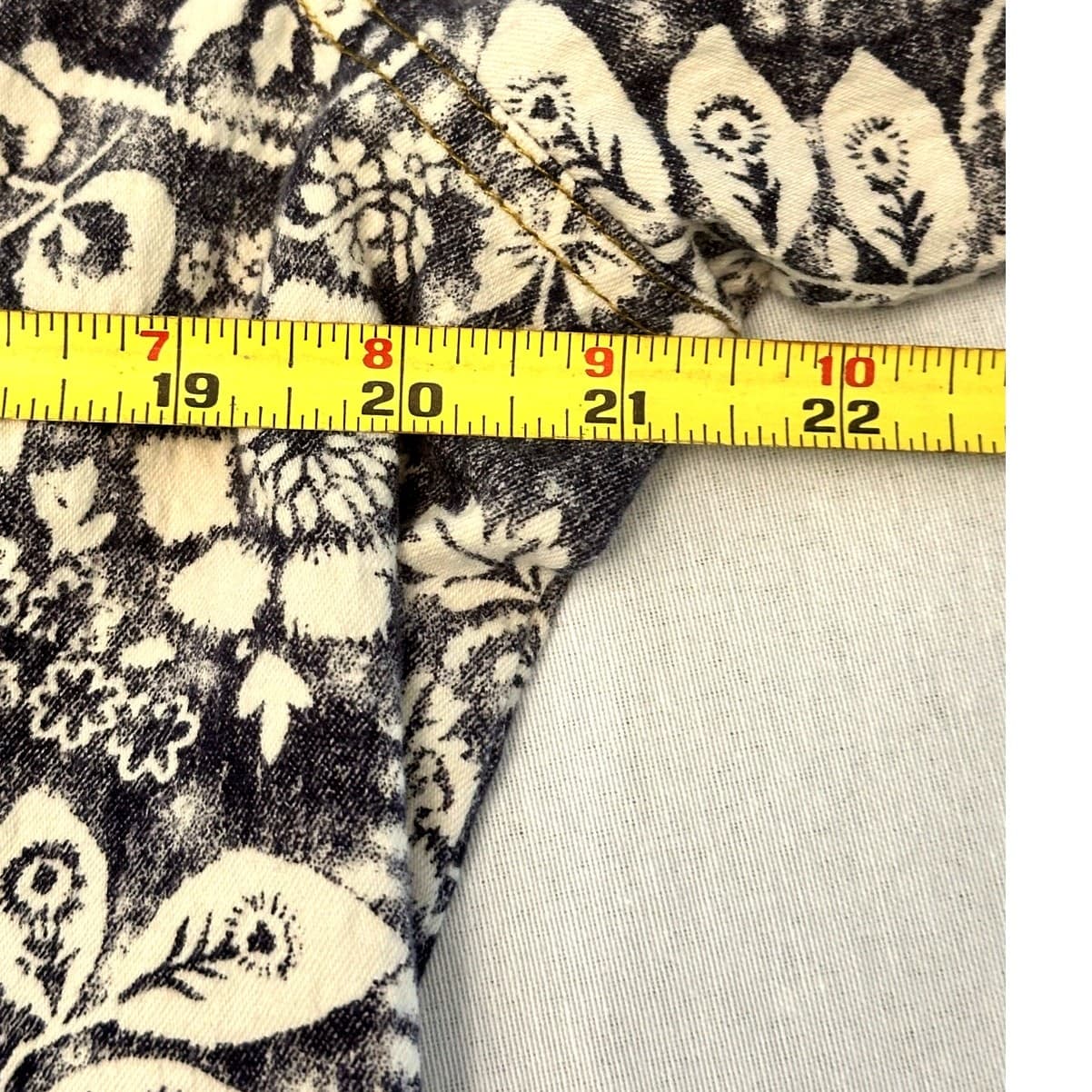 Rebecca Malone Floral Denim Blue & White Button Woman’s Blouse Shirt L Excellent - Thumbnail 9