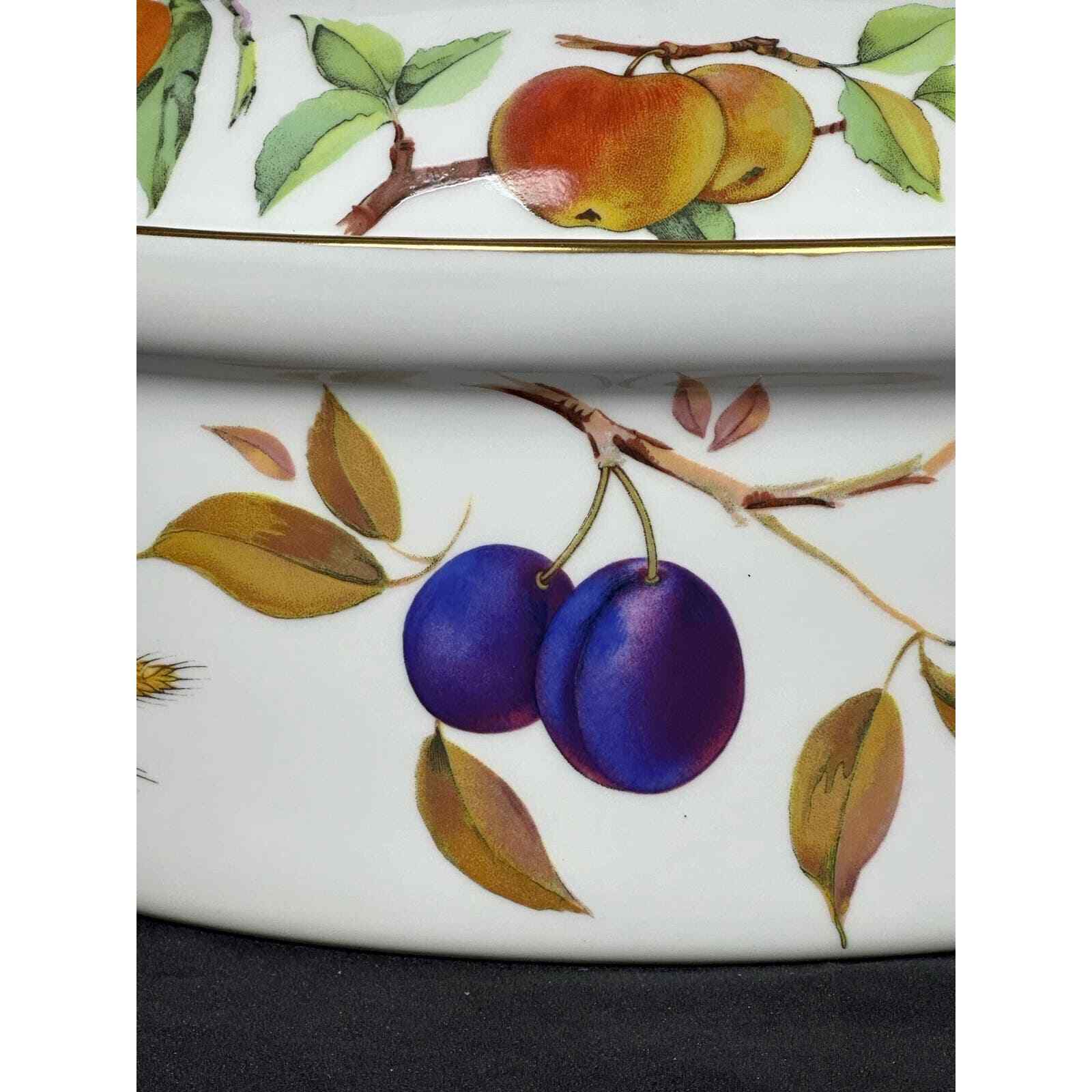 Royal Worcester EVESHAM Gold 2.5 QT Casserole with Lid England Vintage Retired - Thumbnail 6