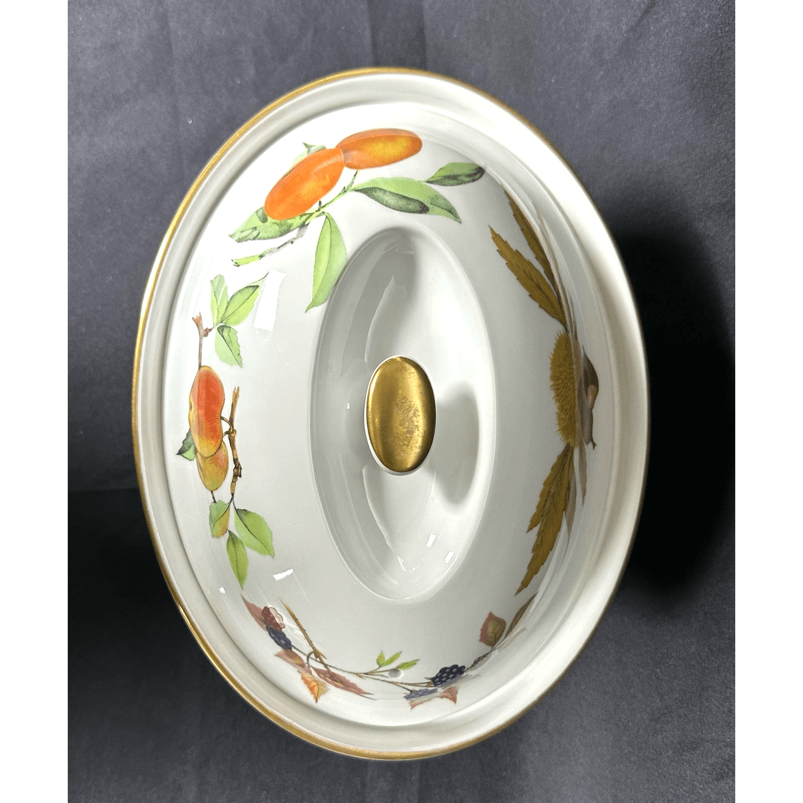 Royal Worcester EVESHAM Gold 2.5 QT Casserole with Lid England Vintage Retired - Thumbnail 3