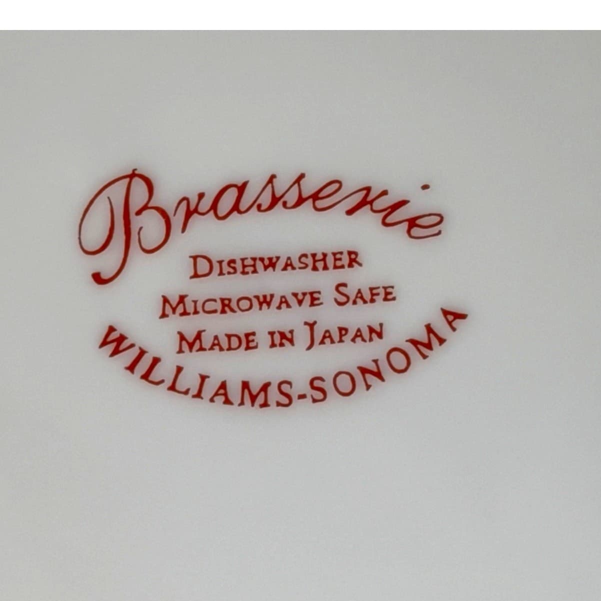 Williams Sonoma Japan 2006-2023 Brasserie Red 9" Luncheon/Salad Plates-Set of 4 - Thumbnail 3