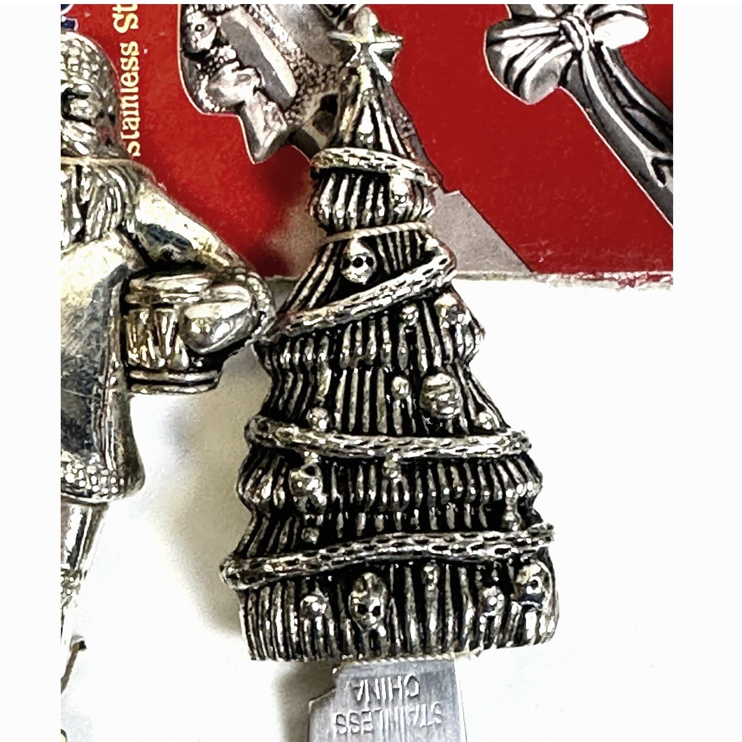 Holiday Christmas Vintage Set of Three Spreaders-Santa/Tree/Candy Cane - Thumbnail 3