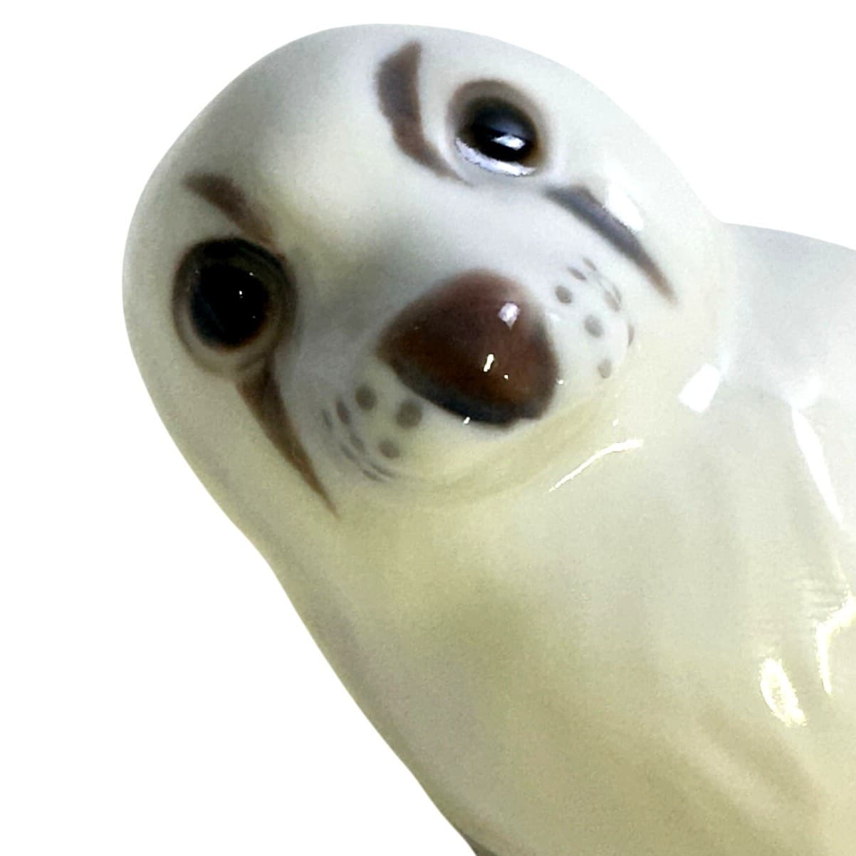 Bing & Grondahl Porcelain Baby Seal Figurine #2472 TR Lying on Back-Excellent - Thumbnail 2
